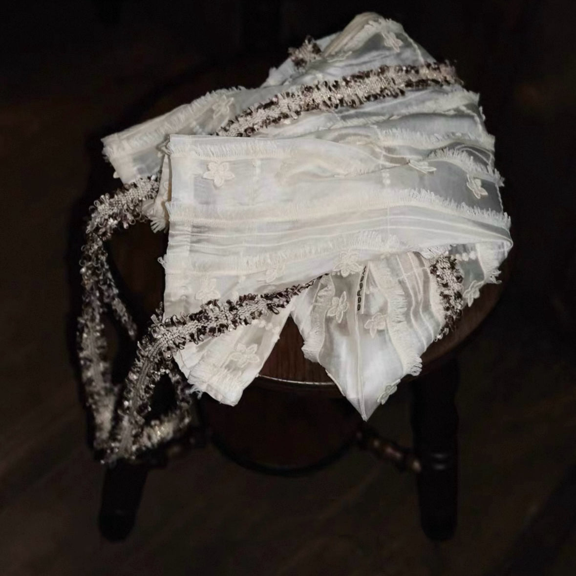 (feuil)LES. "Neo-Lace" Tote