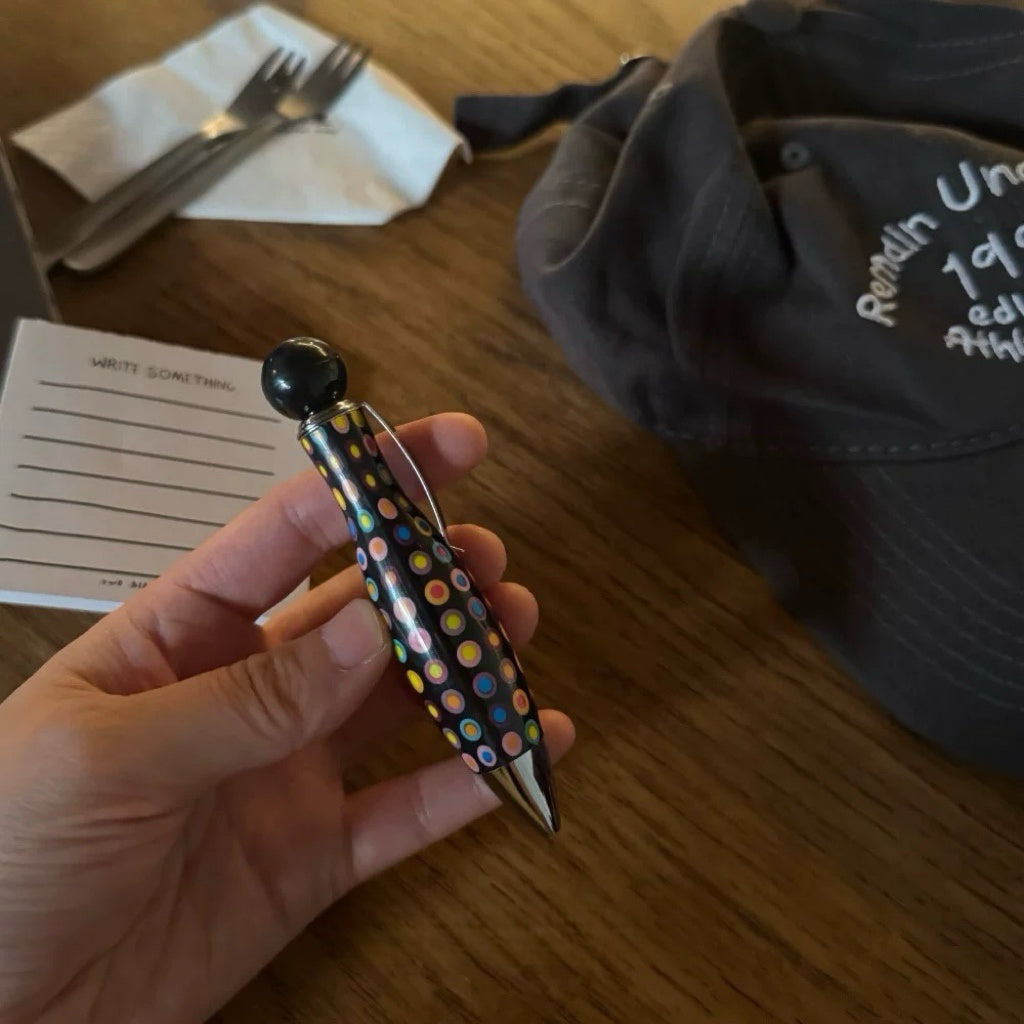 (feuil)LES. “Dot Pebble” Pen