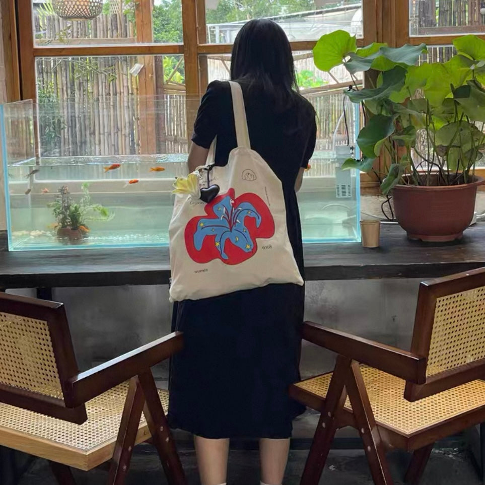 (feuil)LES. “Star Lily Equality” Tote