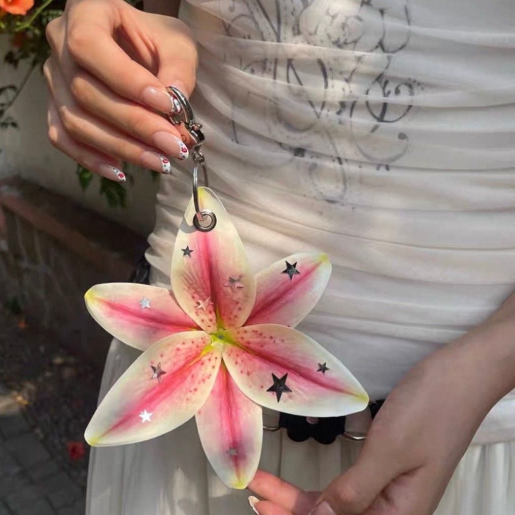 (feuil)LES. “Lily’s Switch” Necklace