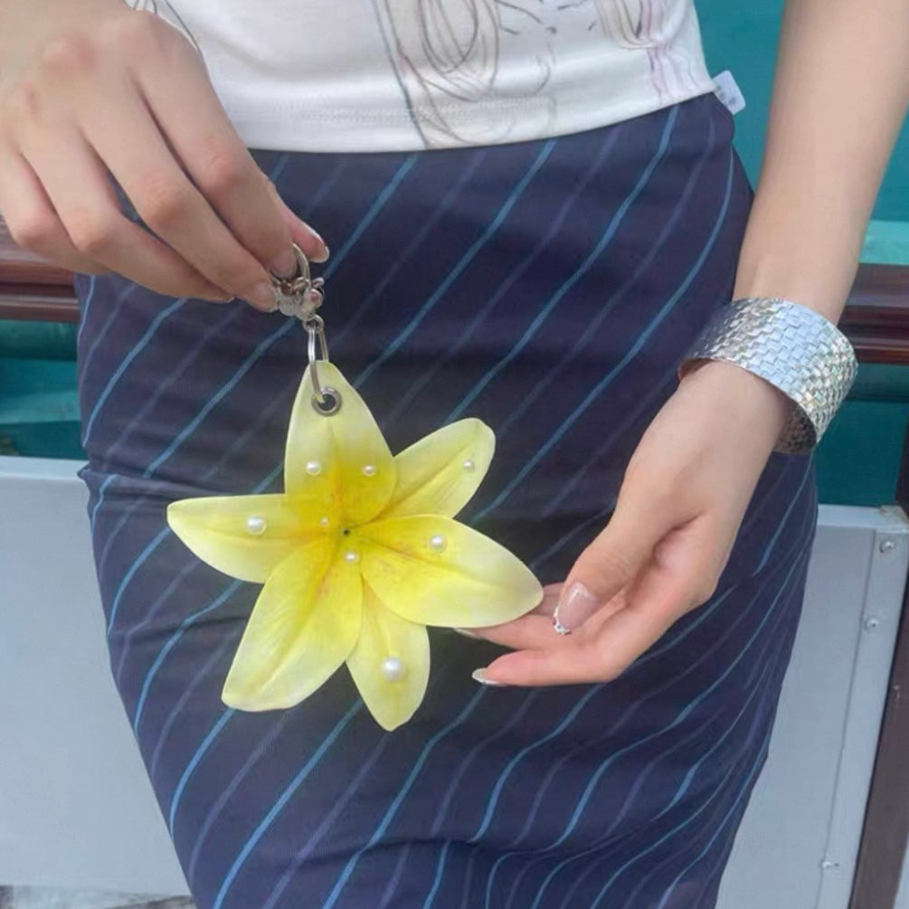 (feuil)LES. “Lily’s Switch” Necklace