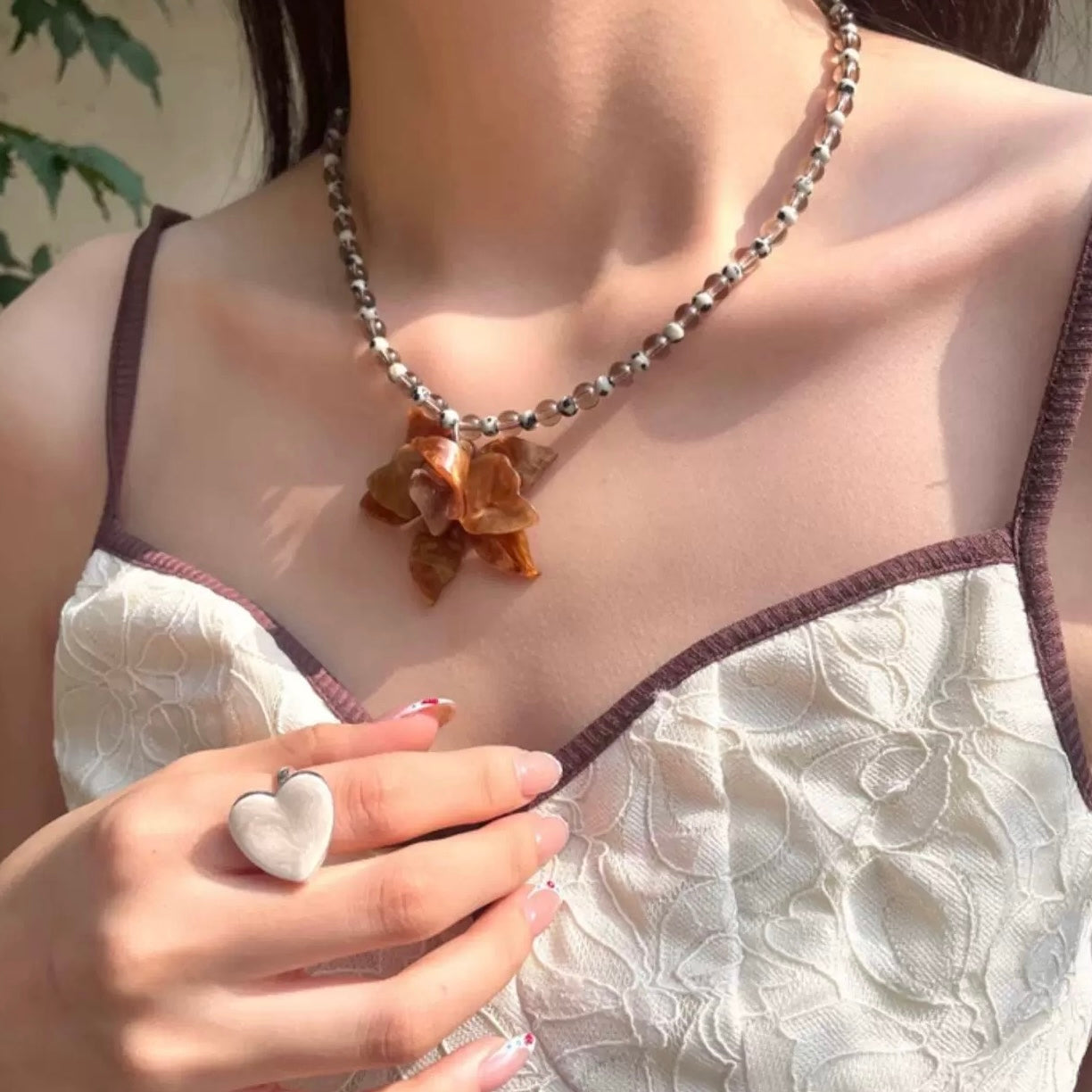 (feuil)LES. “Lily’s Poise” Necklace