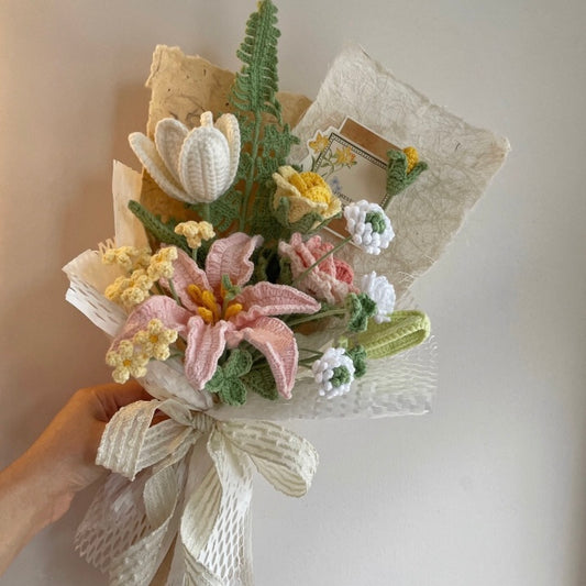 (feuil)LES. “Lily To Gift” Crochet Bouquet