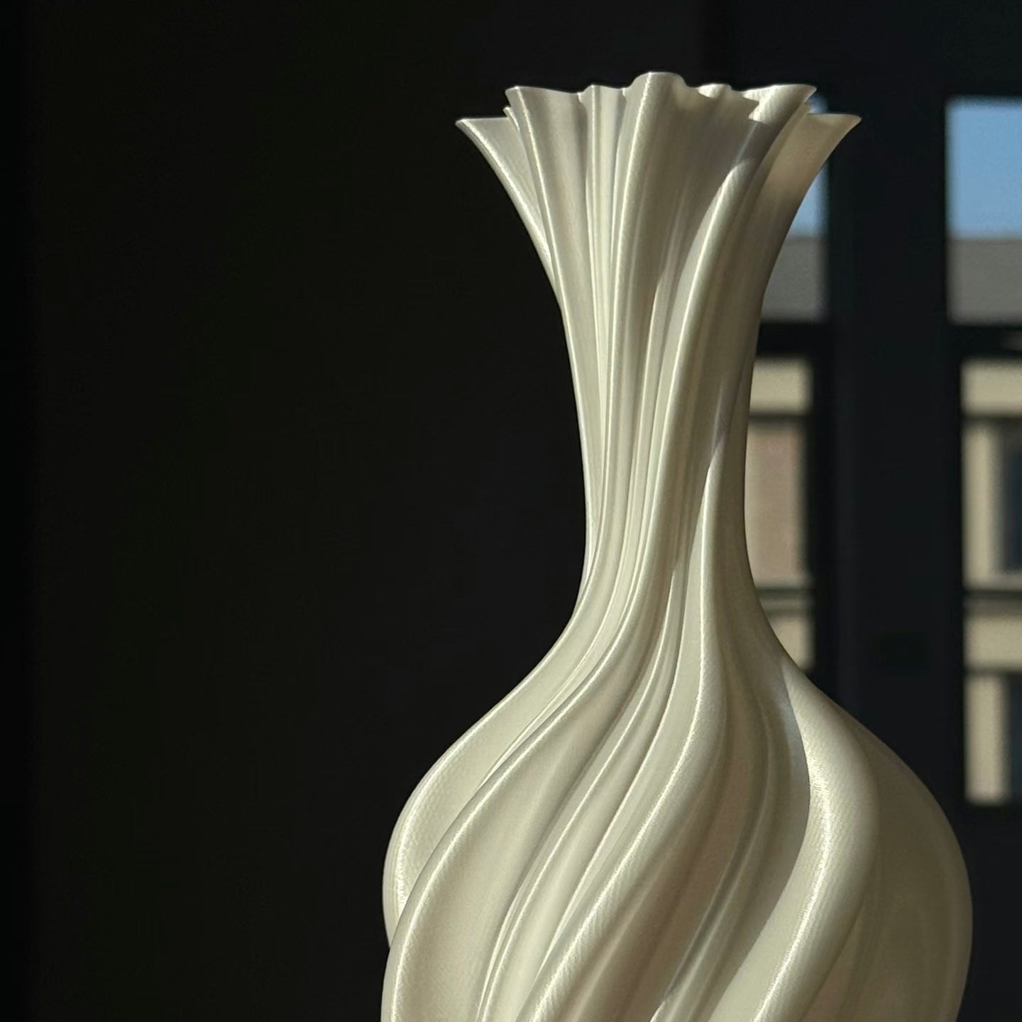 (feuil)LES. "Quiet Column" 3D printing vase