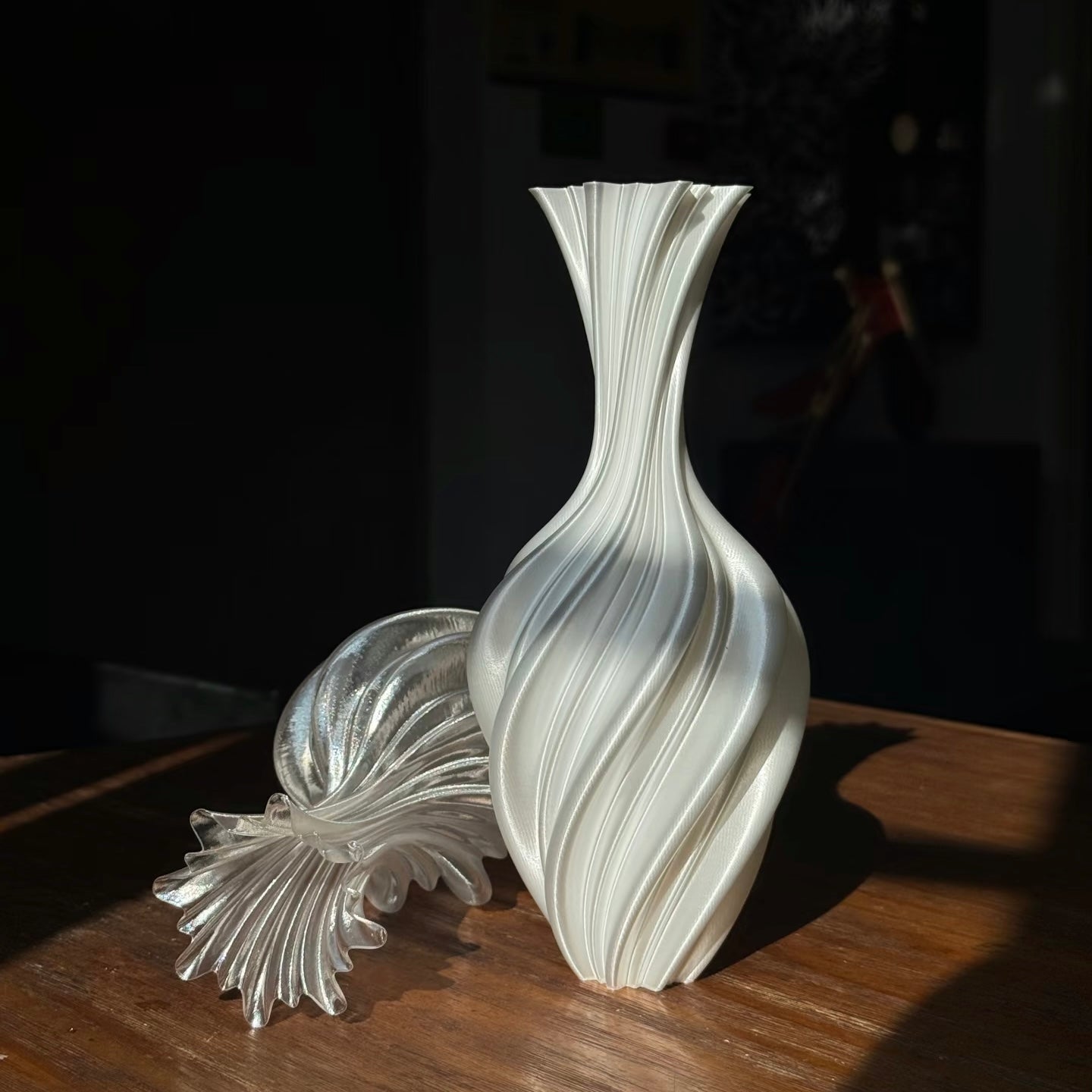 (feuil)LES. "Quiet Column" 3D printing vase